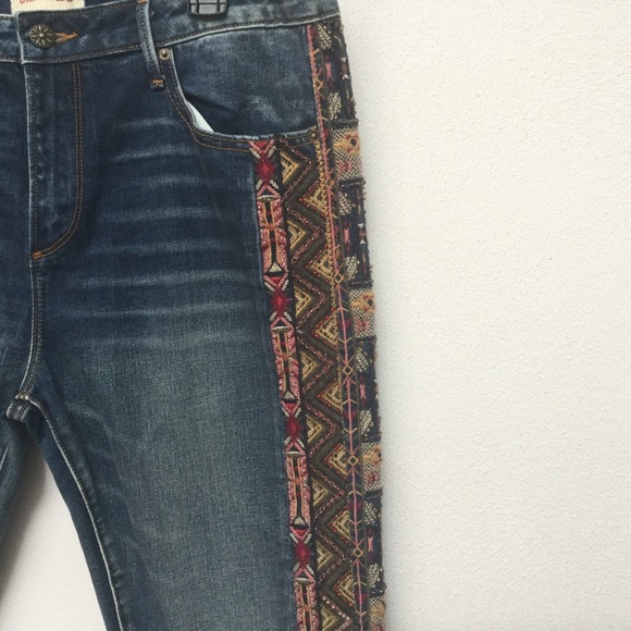 Driftwood Jackie Skinny Embroidered Mid Wash Skinny Jeans Size 31 - Picture 2 of 5